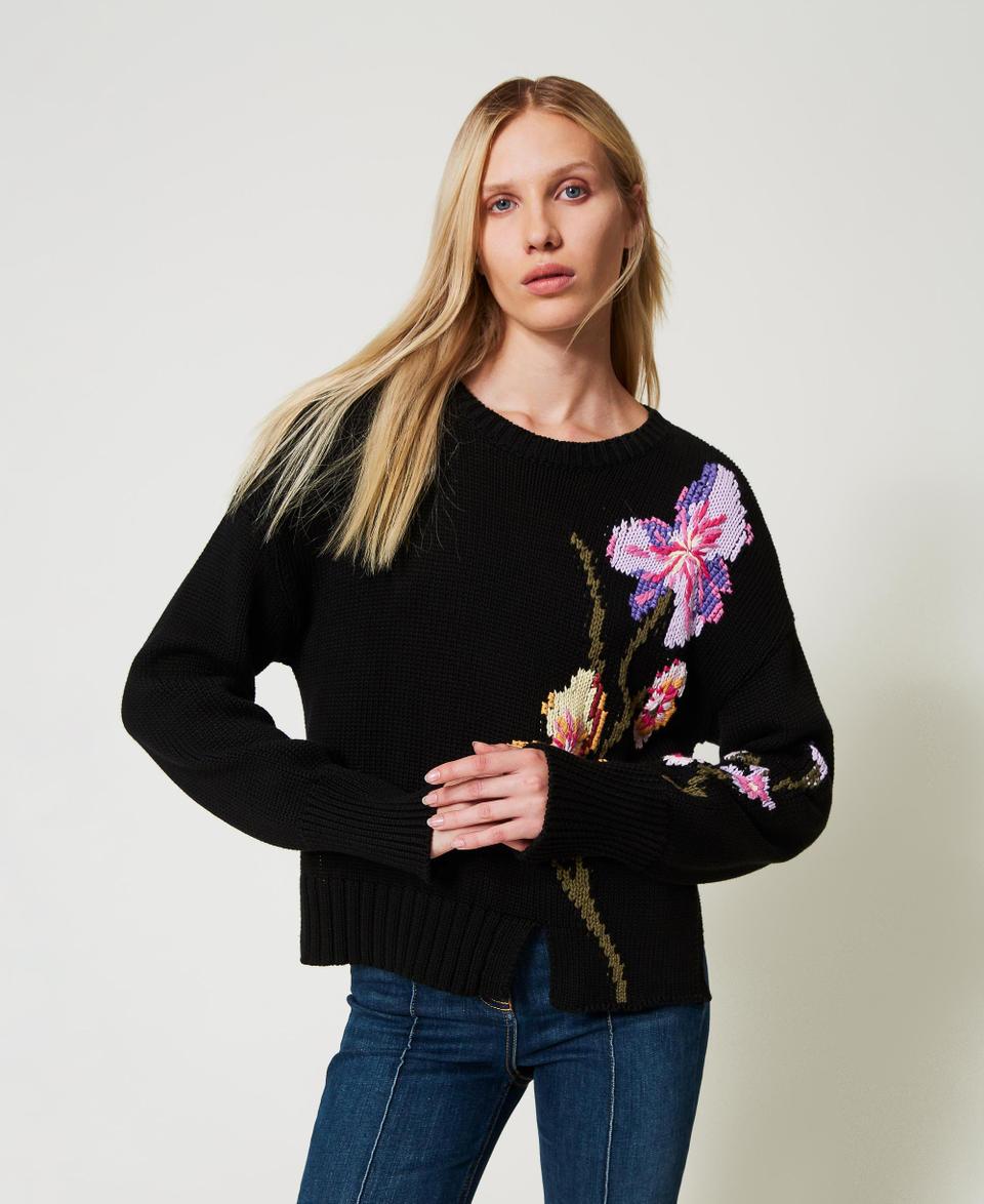 Twin Set Maglia con fiori e ricamo a mano 2025