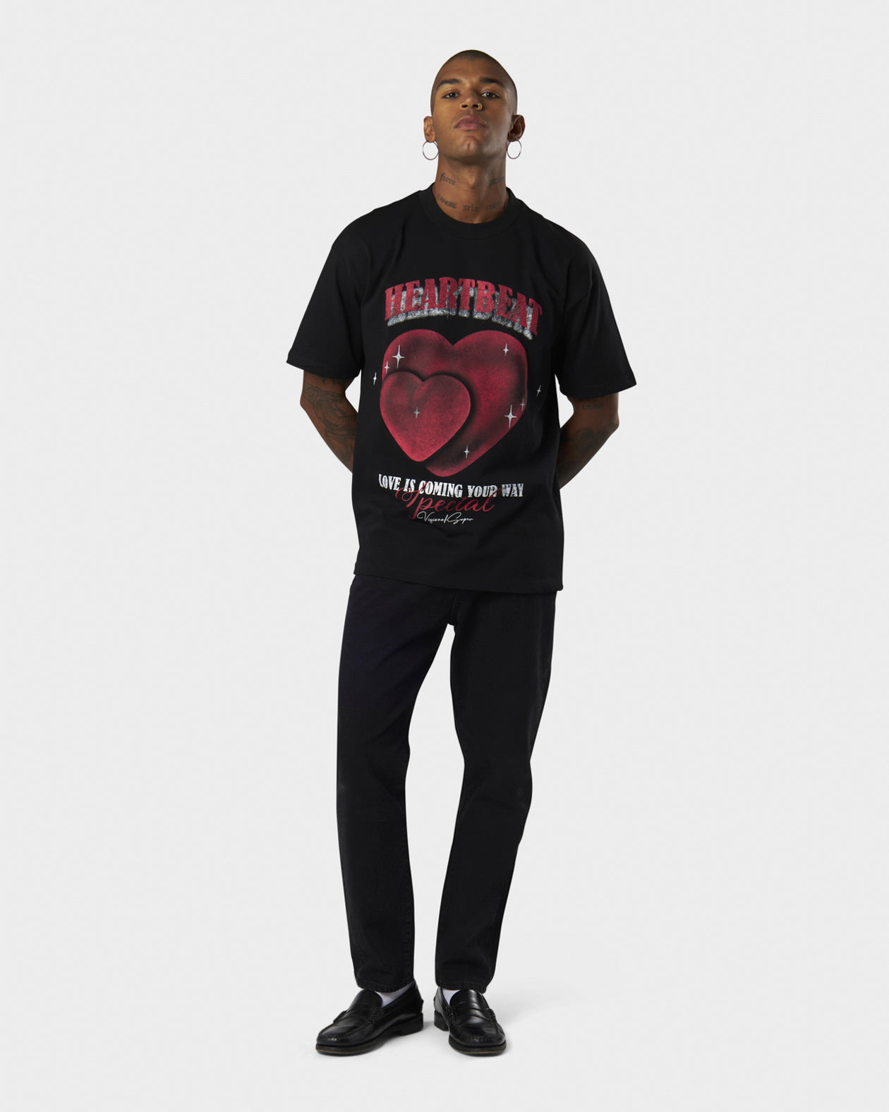 Vision Of Super BLACK T-SHIRT WITH HEARTBEAT PRINT ON FRONT AND METAL LABEL Consegna Veloce