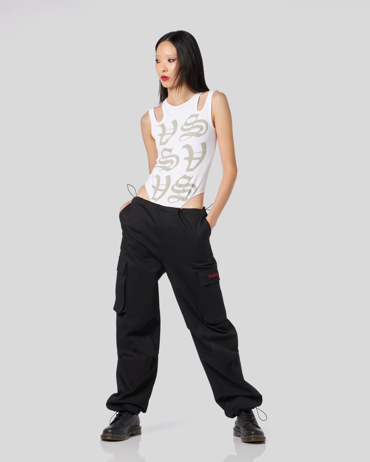 Vision Of Super BLACK CARGO PANTS WITH EMBROIDERED GOTIC LOGO I Più Venduti